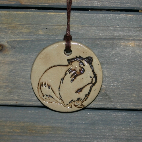 Anhänger und Duftstein in einem mit Meerschweinchenmotiv