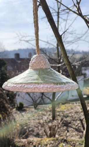 Meisenknödelhalter, Design Strickmütze grün inkl. Sisal Futternetz - Einzelstück
