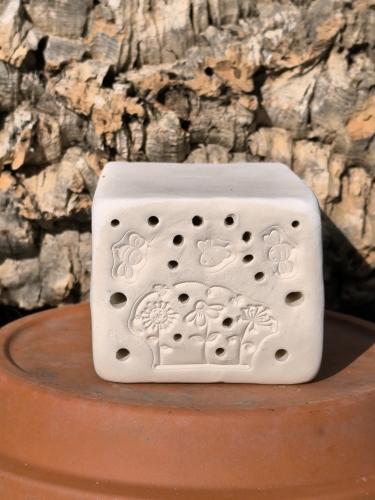 Bienenstein, Motiv "Bienenwiese"