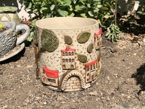 Preview: Übertopf "Toska-G" mit Häusern, Zypressen und vielen Details, perfekt für mediterrane Kräuter