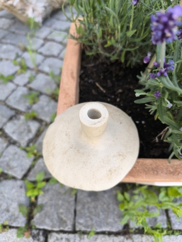 Preview: Steck-Insektentränke Flieder, Blümchen, Marienkäfer - B-Ware