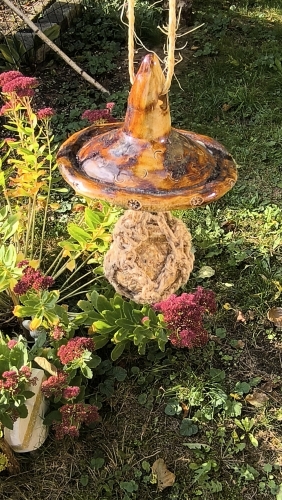 Meisenknödelhalter, Meisenknödeldach mit Sisalnetz, frostfest