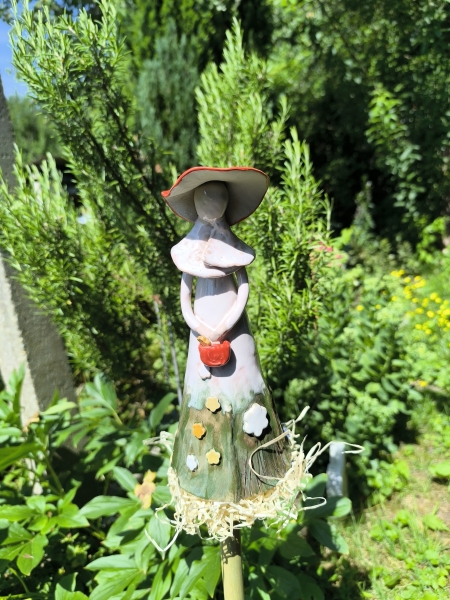 Blumenmädchen Käferzipfel, Ohrwurmhaus, Beetstecker, Zaunhocker